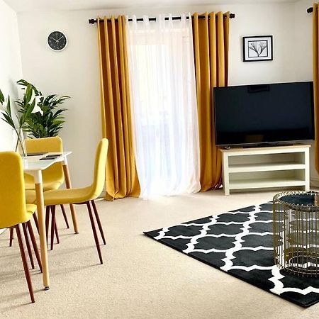 Smartrips Apartments - Lakeside/Thurrock West Thurrock Dış mekan fotoğraf