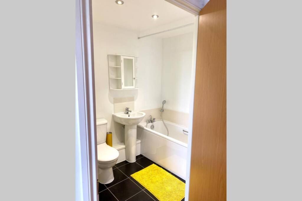 Smartrips Apartments - Lakeside/Thurrock West Thurrock Dış mekan fotoğraf