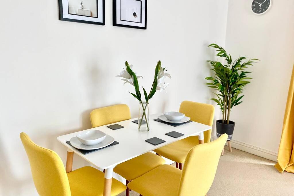 Smartrips Apartments - Lakeside/Thurrock West Thurrock Dış mekan fotoğraf