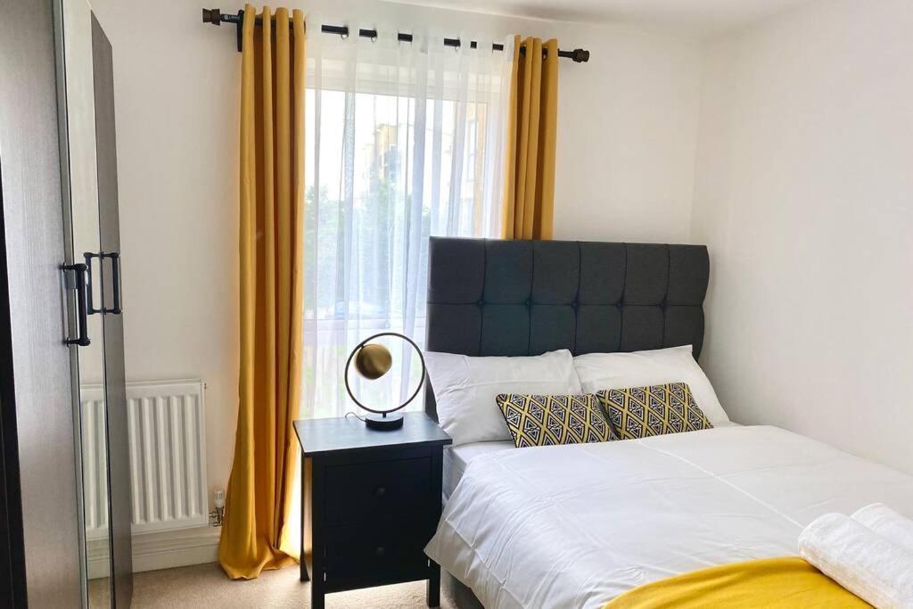 Smartrips Apartments - Lakeside/Thurrock West Thurrock Dış mekan fotoğraf